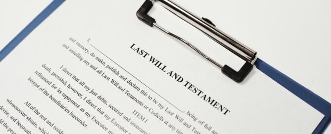 Do wills need to be filed with a government entity in Iowa