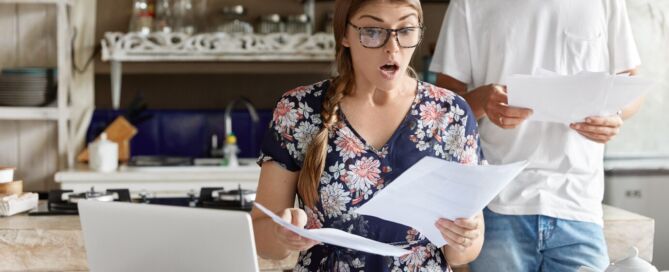 What property does not pass under a will in Mississippi?