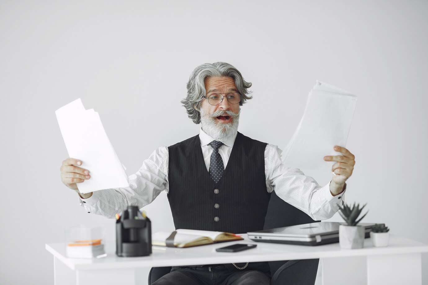 Who supervises and decides probate cases in Oklahoma?