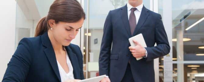 Who supervises and decides probate cases in South Dakota?