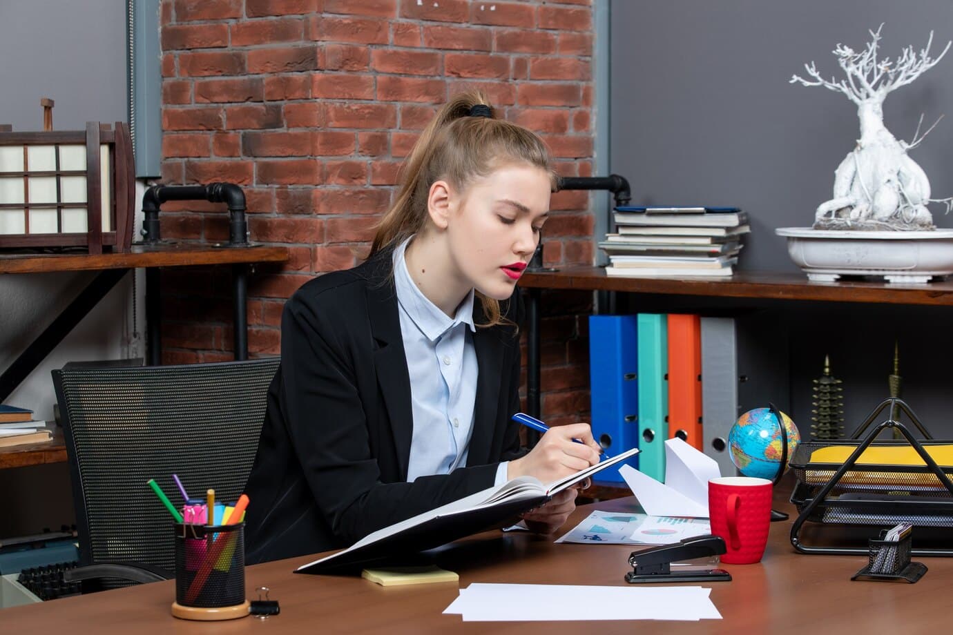 Who supervises and decides probate cases in Oklahoma?