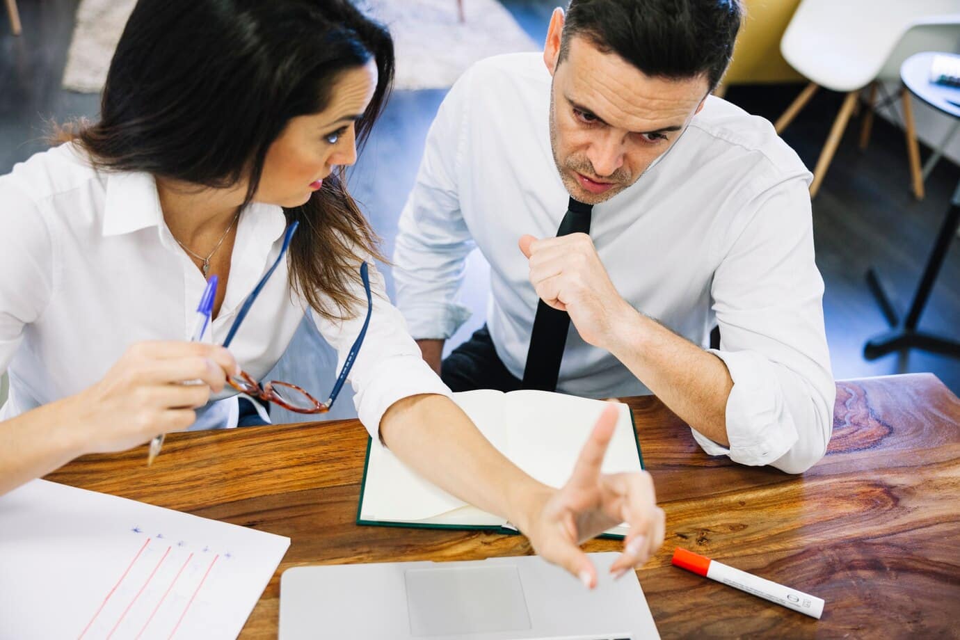 Who supervises and decides probate cases in Hawaii?