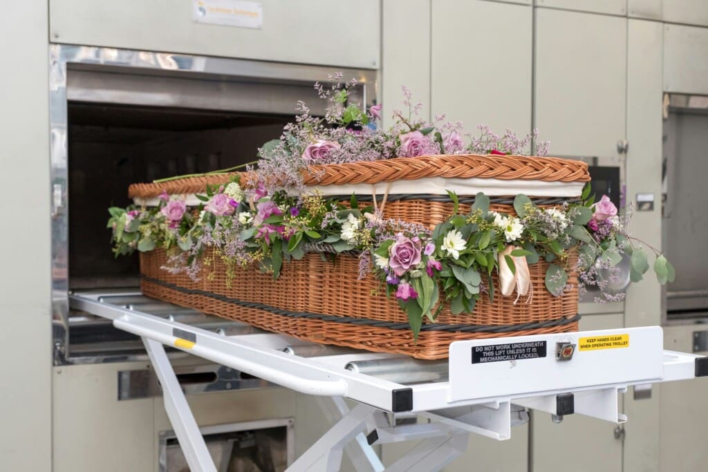 how much does it cost to send ashes overseas